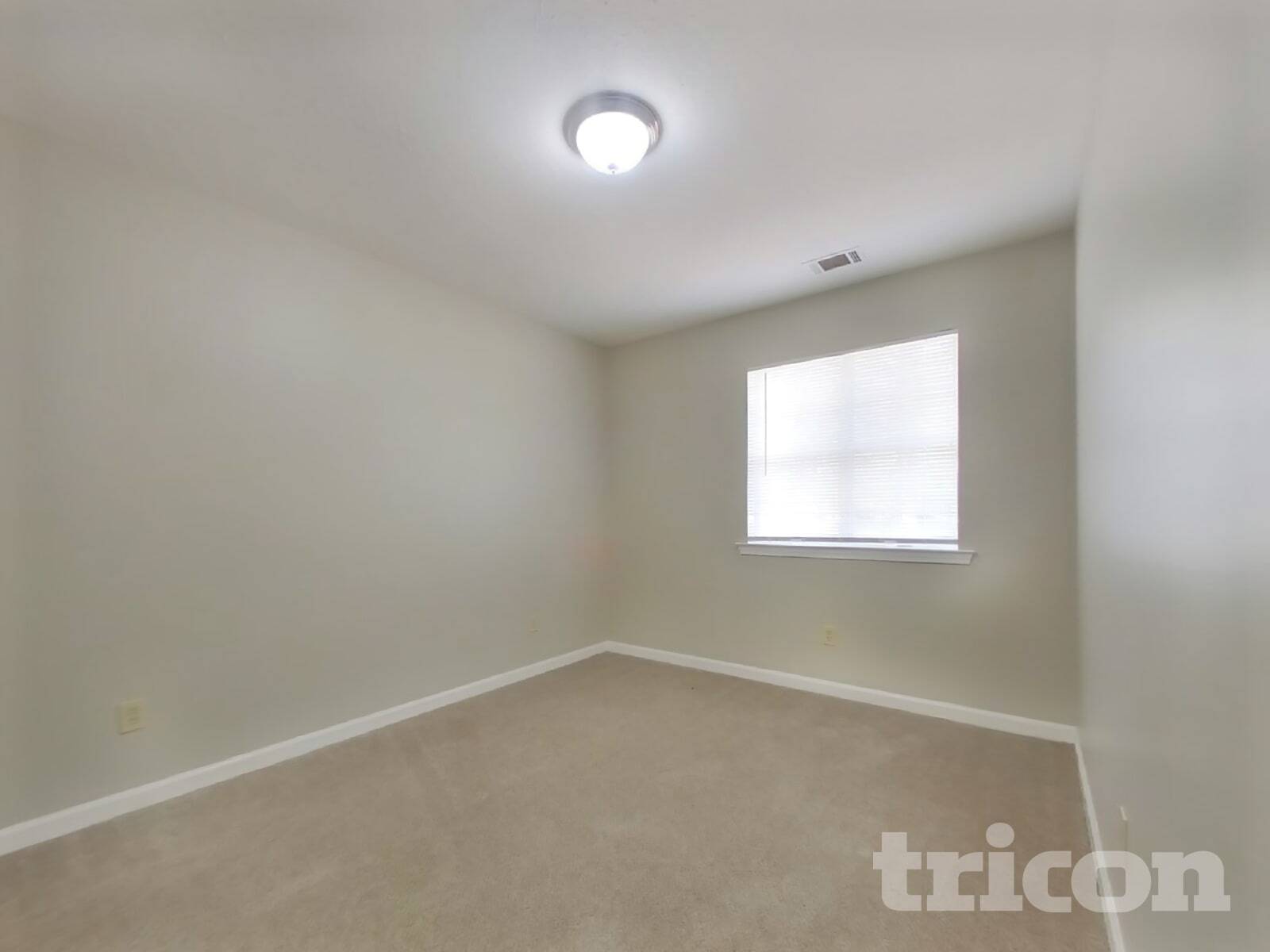 Building Photo - 510 Surveyor Walk