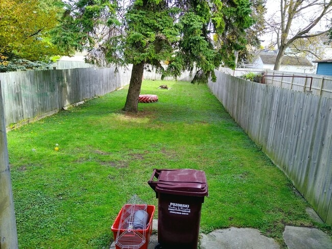 Building Photo - 1029 S 17th St