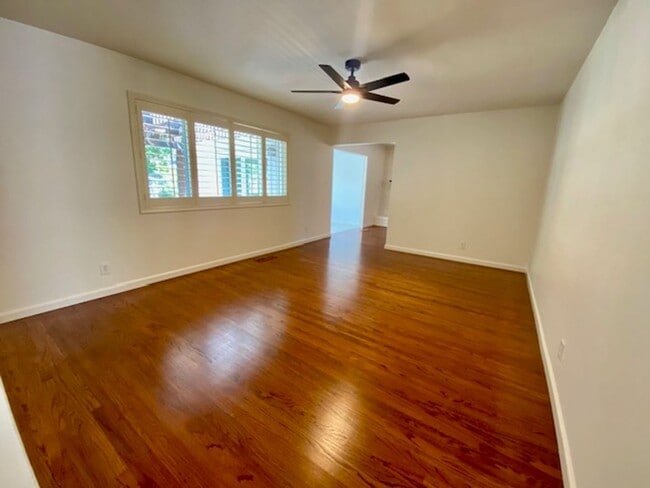 Building Photo - Updated property with luxury Appliances in a prime location in Livermore