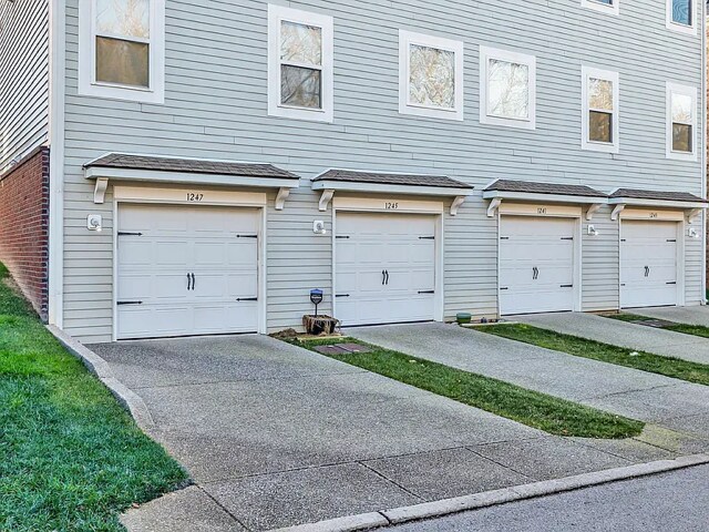 Building Photo - 1247 Park Run Dr