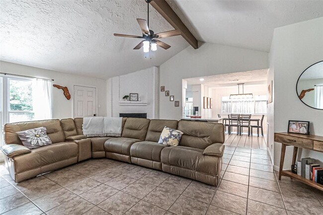 Building Photo - 21306 Castlemont Ln
