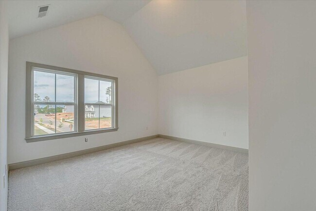 Building Photo - 2021 Warbler Dr