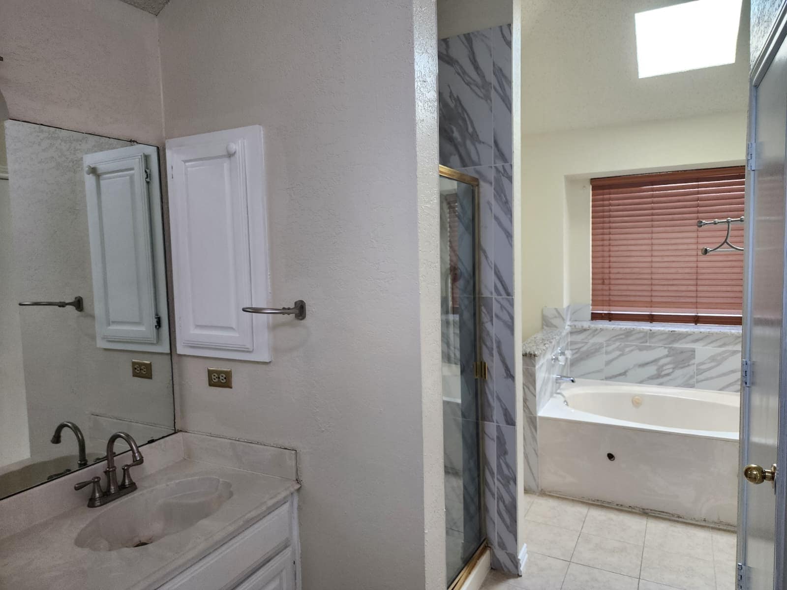 Building Photo - 1317 Swiss Ct