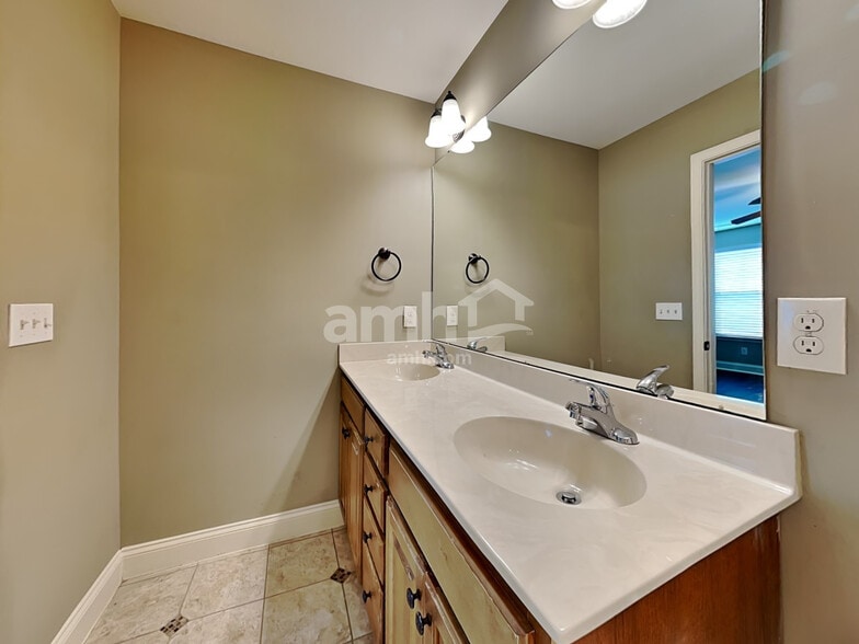 Building Photo - 3209 Royal Deeside Ct