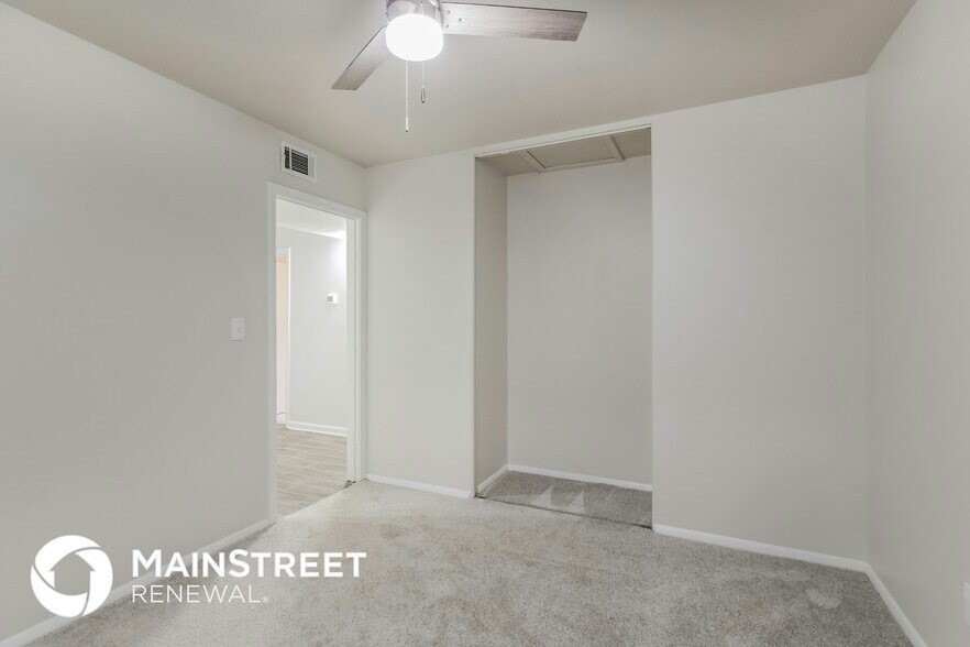 Building Photo - 10795 Millers Ln