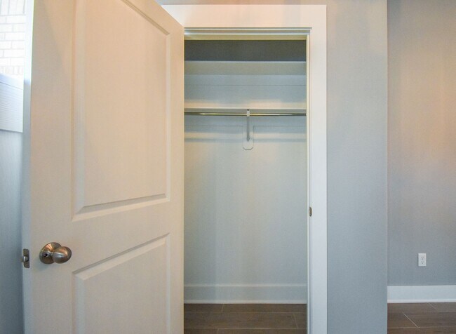 Building Photo - Luxurious 4 Bedroom, 3.5 Bathroom Home In Fayetteville, AR