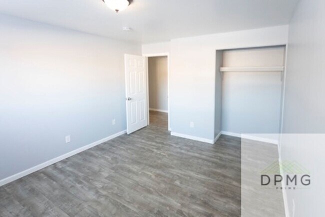 Building Photo - 2917 Harwick Dr