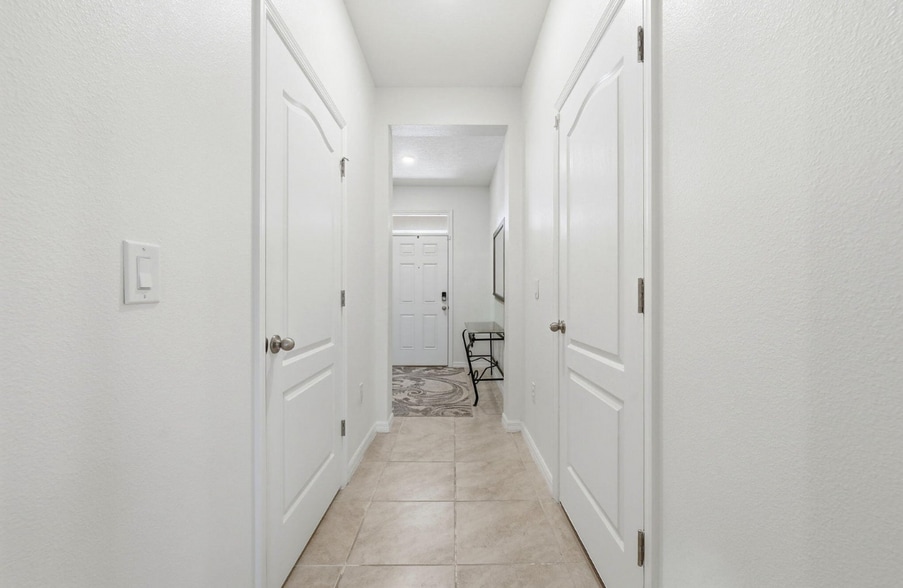 Building Photo - 986 Lido Dr