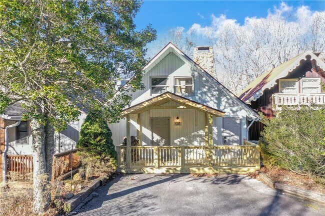 Building Photo - 3 Berkshire Ln