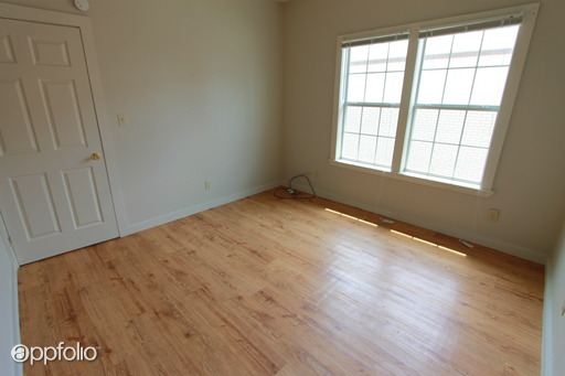 Building Photo - 104 N Greenleaf St