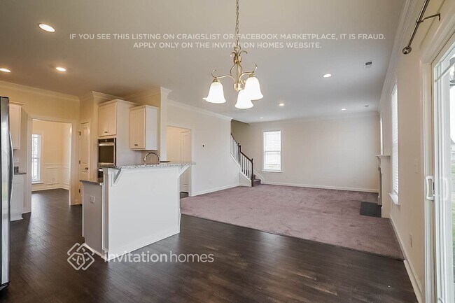 Building Photo - 1079 Vanguard Dr