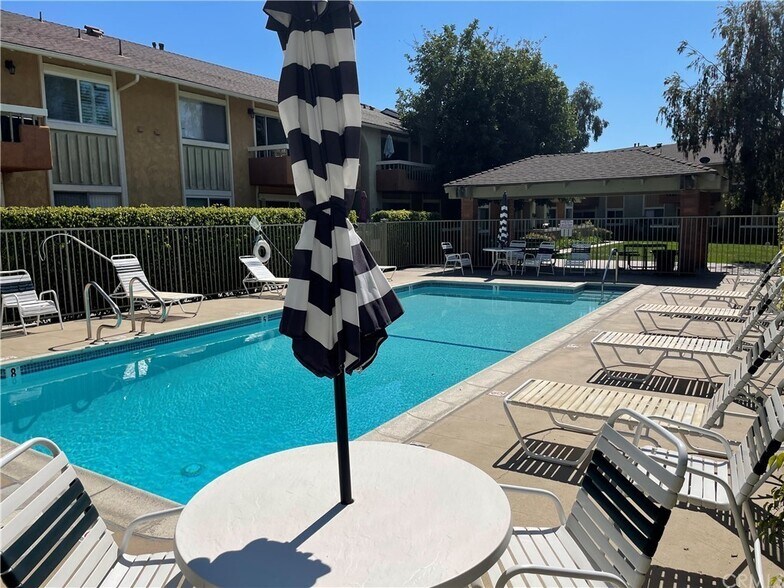 Building Photo - 16040 Leffingwell Rd