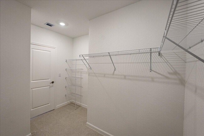Building Photo - 11161 Fernbrook Dr