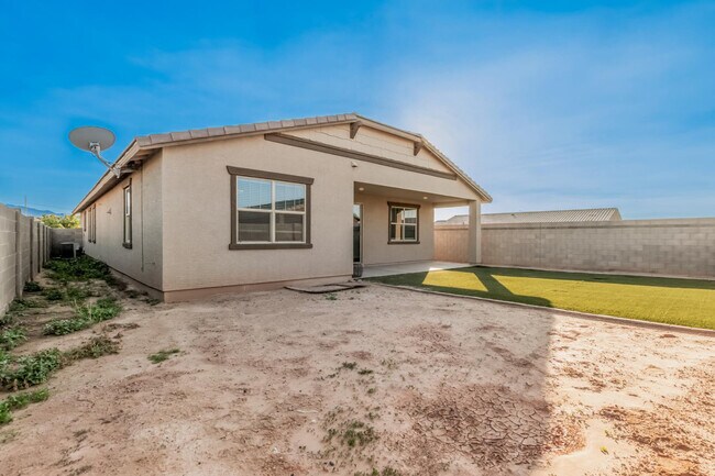 Building Photo - 11022 W Levi Dr