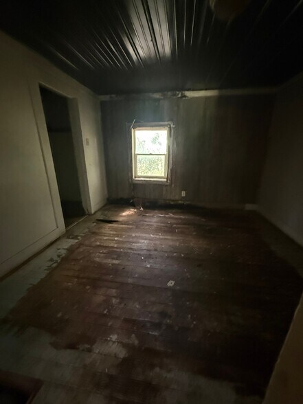 Building Photo - 1045 E Condit St
