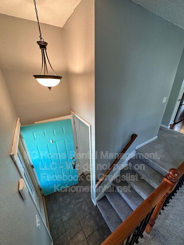 Building Photo - 1201 Golfview Dr