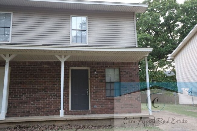 Building Photo - 2 bed, 1.5 bath apartment - HUD accepted!!