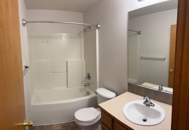 Building Photo - $2,350 / 3br - 1240ft2 - ?? NICE Valley 3Bd 2Ba Rancher! Ready Now! #1338 ?? (Spokane Valley)