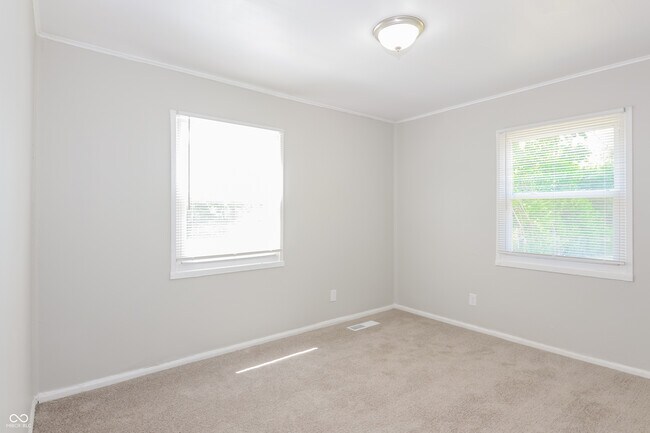 Building Photo - 4030 Kalmar Dr