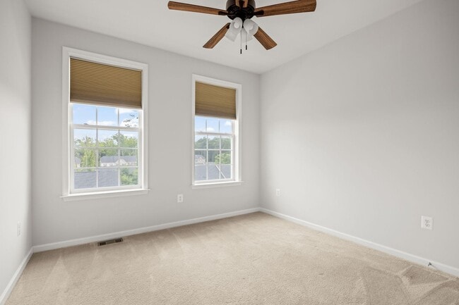 Building Photo - Gorgeous 3 Bedroom Townhome in Henrico!