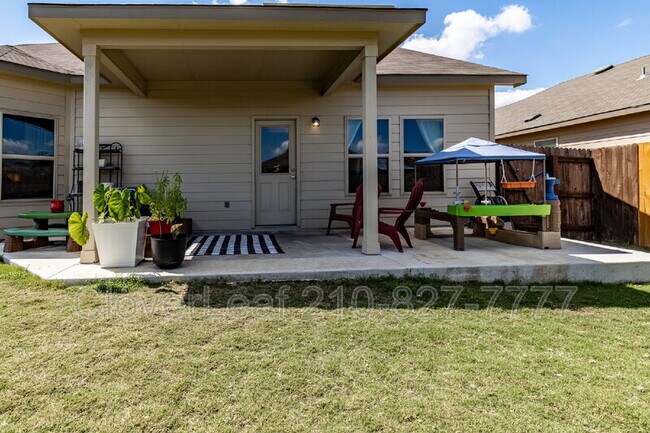 Building Photo - 709 Stonemanor Bay