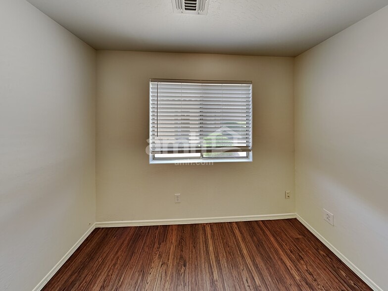 Building Photo - 69 E Coral Bean Dr