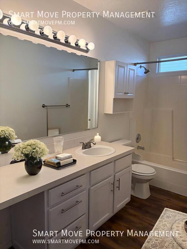 Building Photo - 5923 S Sweet Gum Way