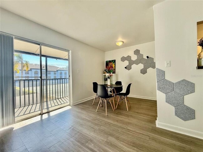 Building Photo - 2507 N Alafaya Trail