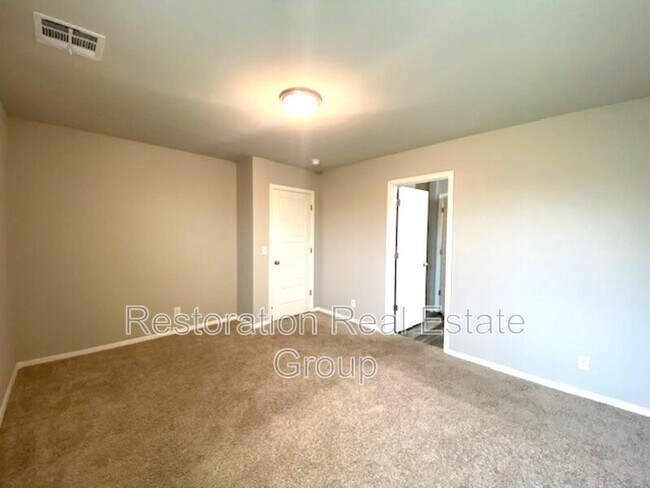 Building Photo - 10010 E 108th Pl N