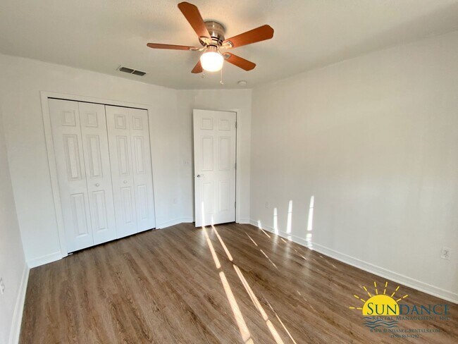 Building Photo - 217 Limestone Cir