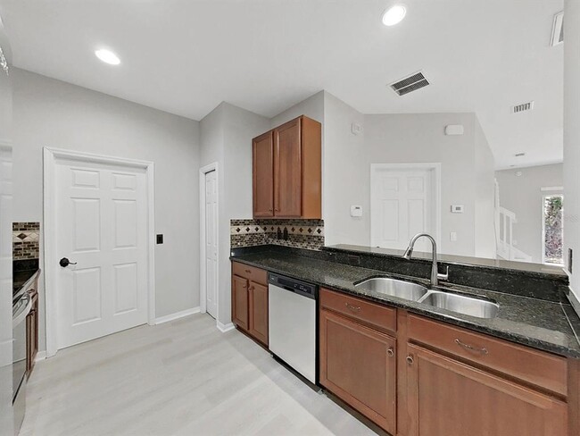 Building Photo - 20119 Weeping Laurel Pl