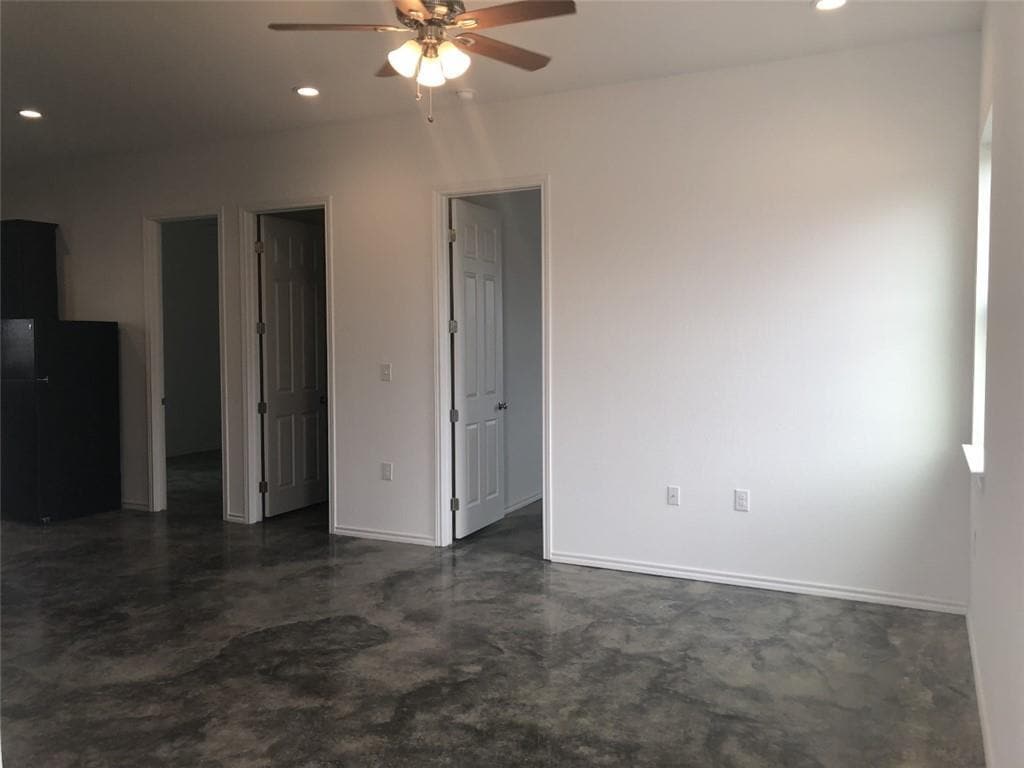 Building Photo - 801 Hallie Cv
