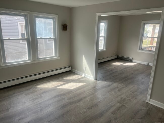 Building Photo - 53 Sisson St