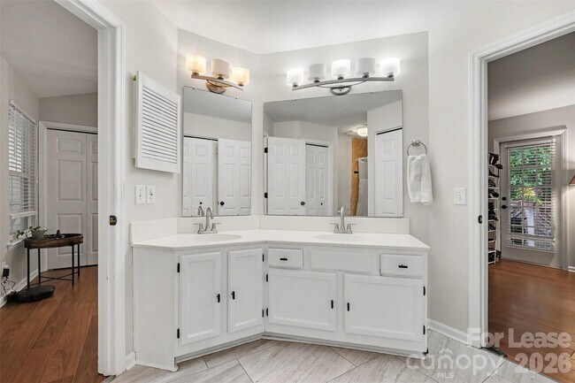 Building Photo - 6121 Gray Gate Ln