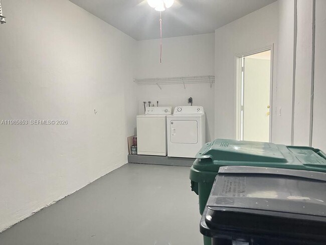 Building Photo - 11416 NW 43rd Terrace