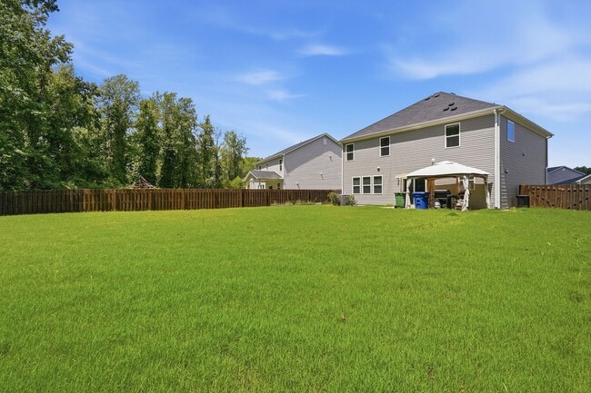 Building Photo - 313 Summer Ranch Dr