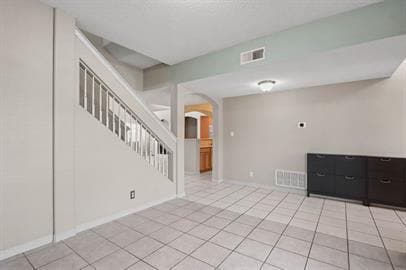 Building Photo - Large 2 story home with refrigerated air, huge backyard.