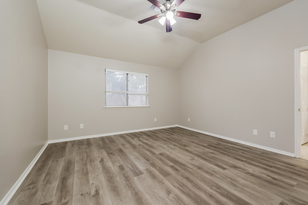 Building Photo - 18718 Timber Trace Dr