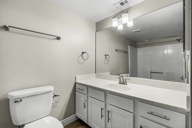 Building Photo - 32450 Candlewood Dr