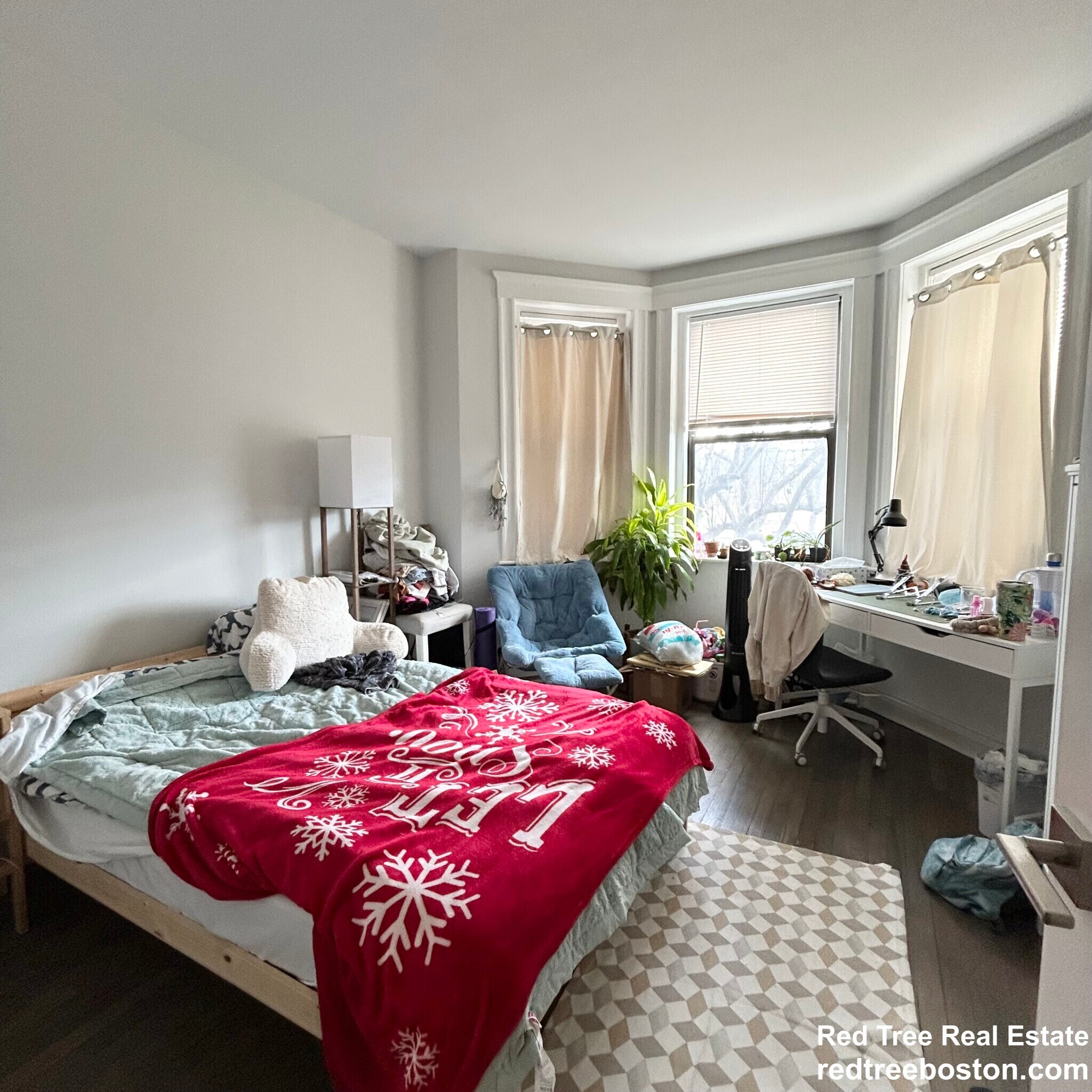 Building Photo - 81 Park Dr