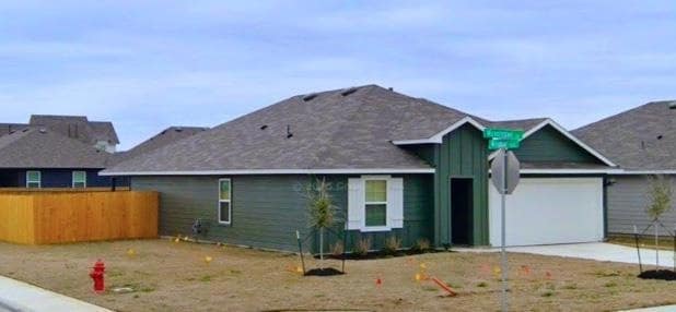 Building Photo - 320 Wirecrested Dr