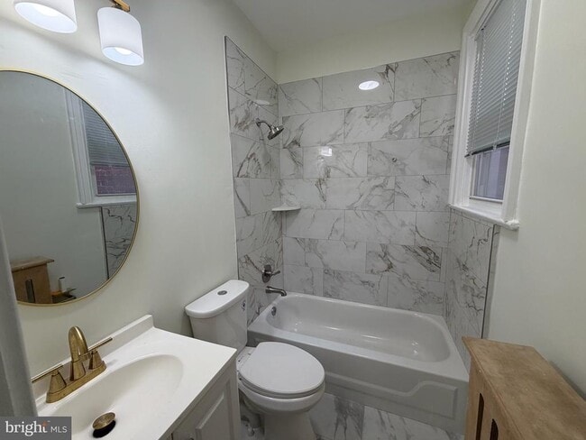 Building Photo - 2707 11th St NW