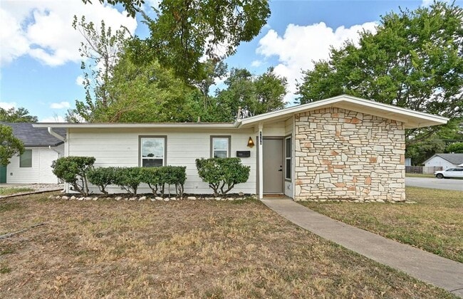 Building Photo - 1130 Gardner Rd