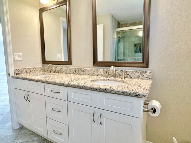 Building Photo - Newly Remodeled 3 Bedroom 2 Bathroom House...