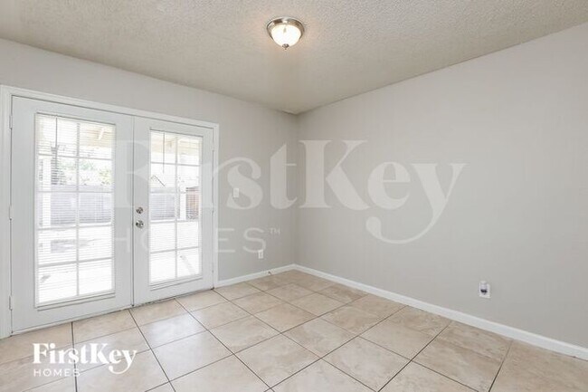 Building Photo - 8807 W Mercer Ln