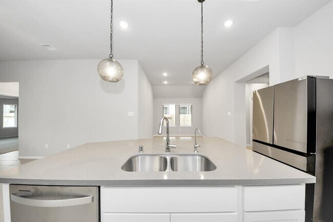 Building Photo - 20731 Sunseed Dr