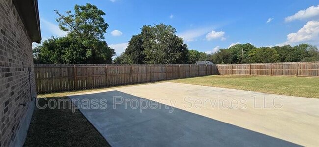 Building Photo - 2808 S 8th St