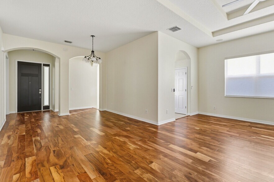 Building Photo - 14525 Mirasol Manor Ct