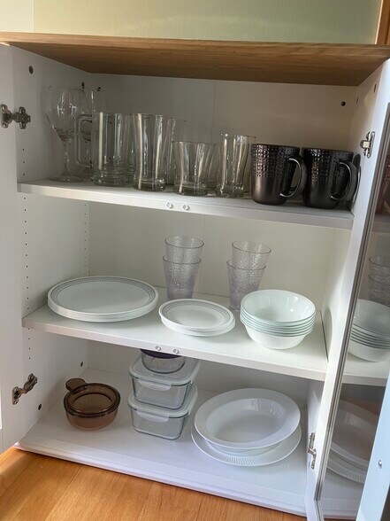 Building Photo - 2422 N Drake Ave