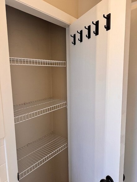 Building Photo - 34 Gates Ln